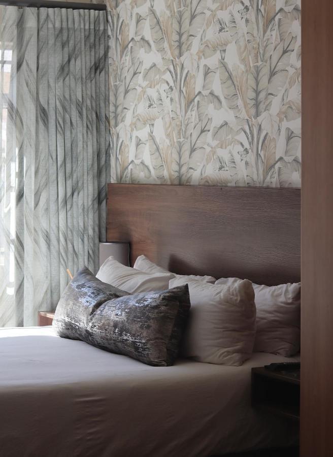 27 On Gunn Street Aparthotel Bloemfontein Bagian luar foto