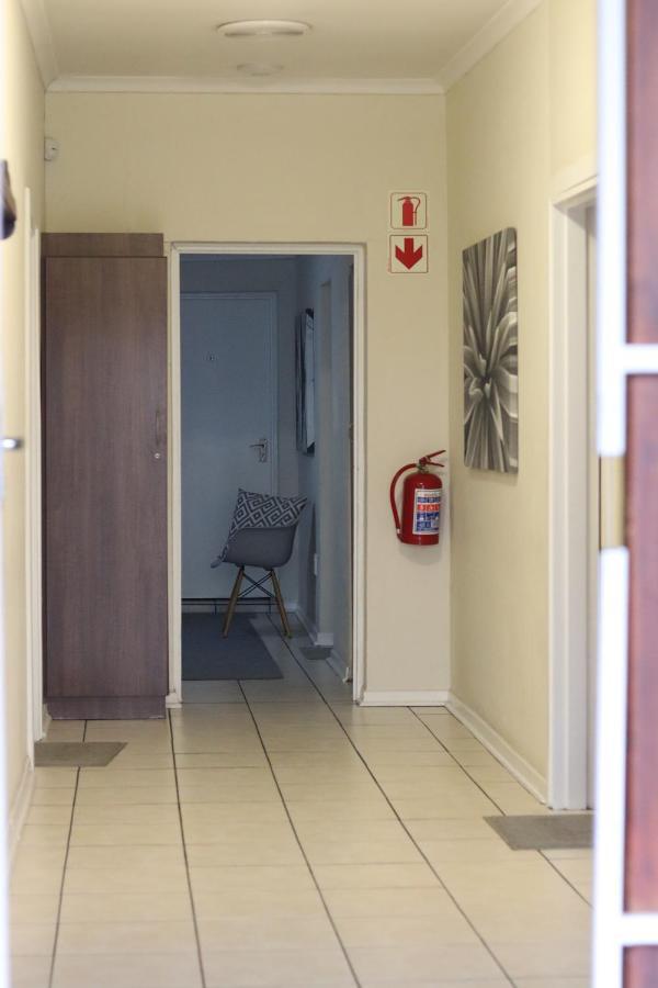 27 On Gunn Street Aparthotel Bloemfontein Bagian luar foto