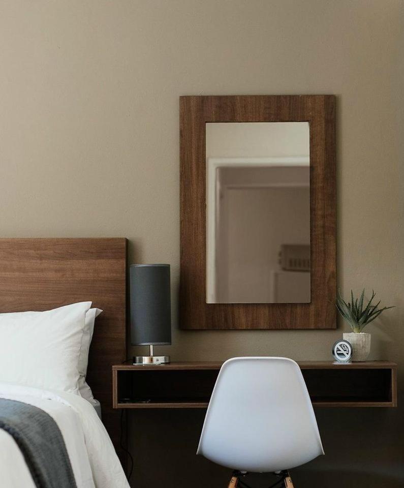 27 On Gunn Street Aparthotel Bloemfontein Bagian luar foto