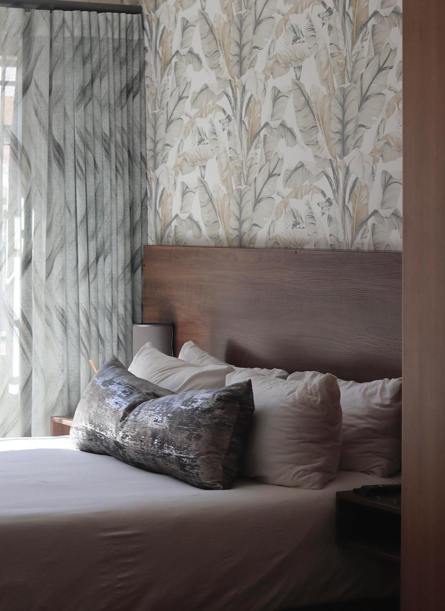 27 On Gunn Street Aparthotel Bloemfontein Bagian luar foto